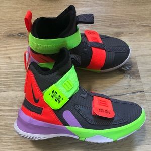 Kids Lebron Soldier x111 13 *worn once*